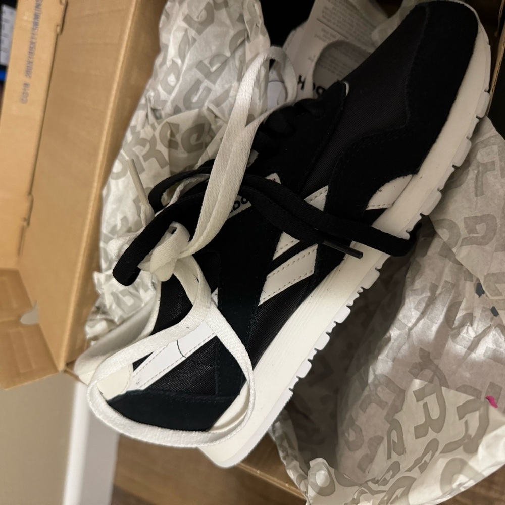 Reebok Classic Nylon